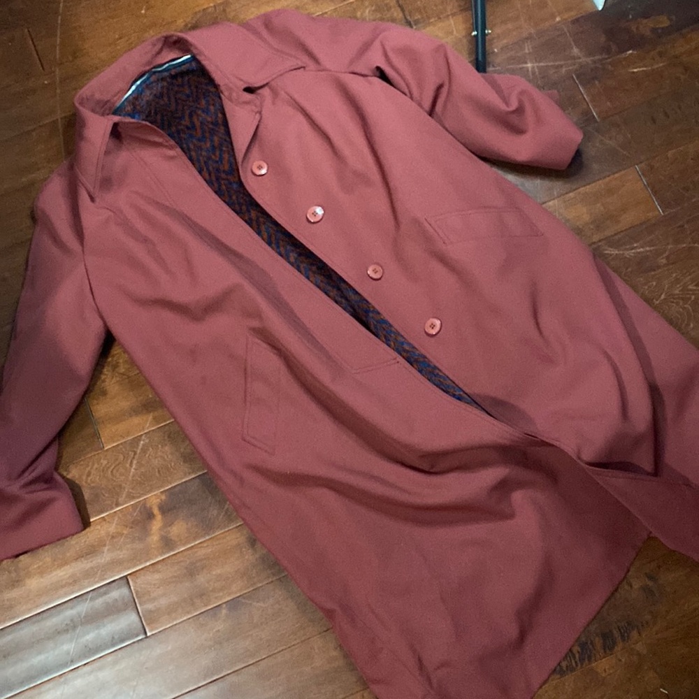 Mens maroon trench jacket size 18